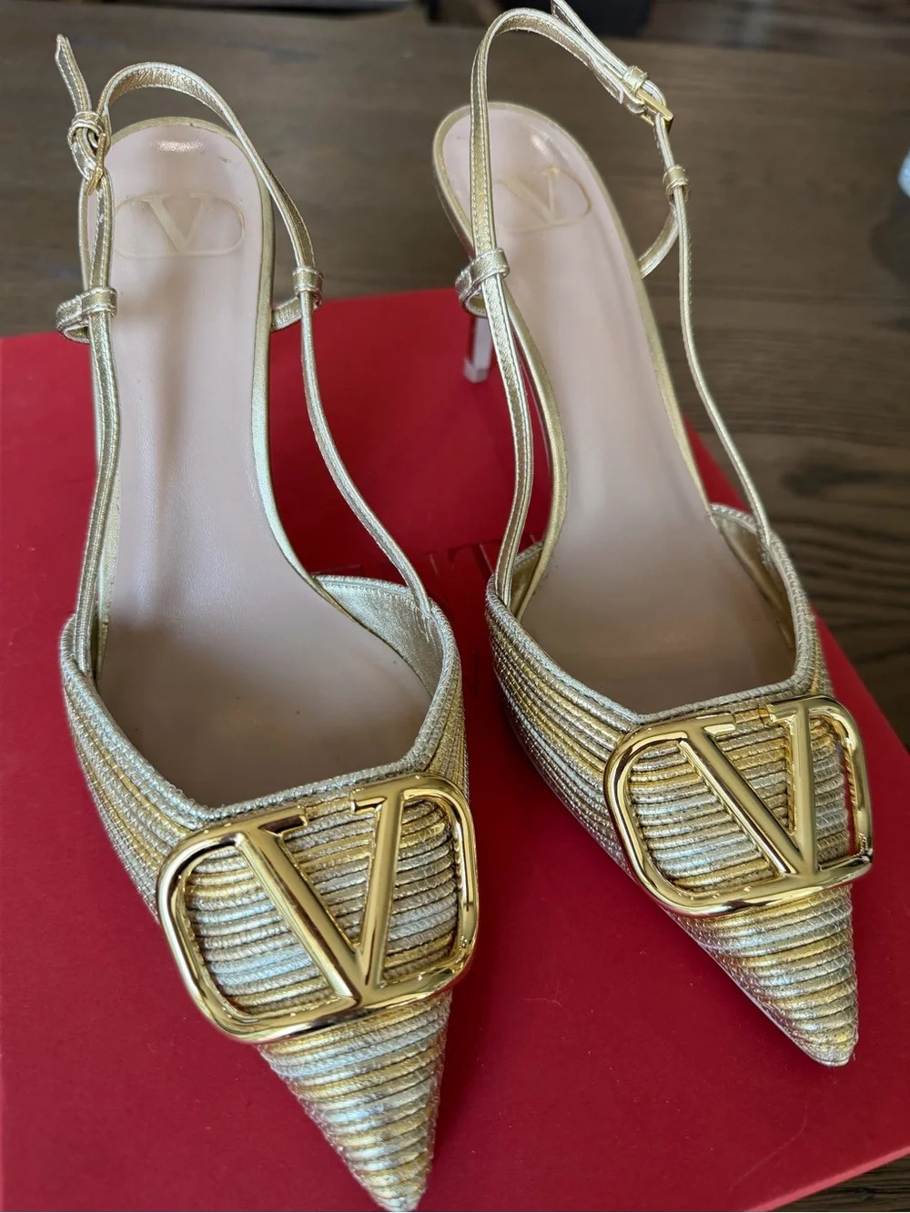 Valentino elegant slingback